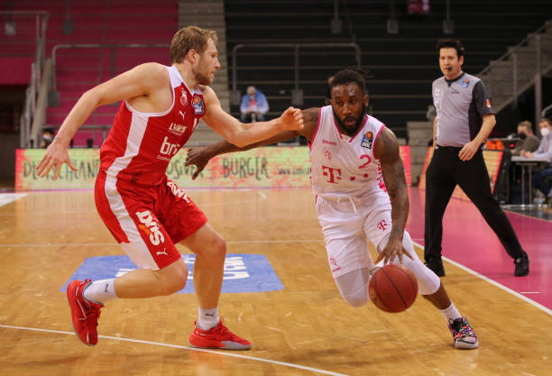 里缺席带来 里缺席带来